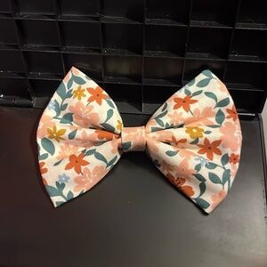 Floral bow
